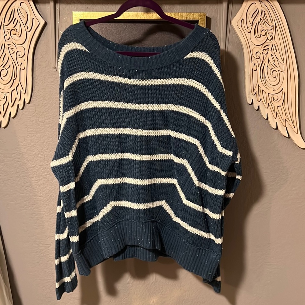 Artisan Sweater Drop Shoulder Soft! Slight Bell Sleeve Beautiful and Cozy